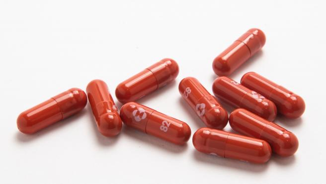 Merck anuncia que su pastilla de Covid-19 reduce riesgo muerte en 50 %