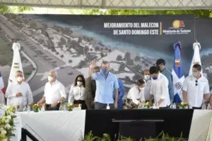 Gobierno presenta proyecto Mejoramiento del Malecón SDE con inversión de RD$550 millones