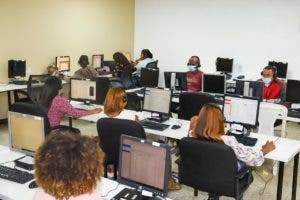 CAASD fortalece los niveles de respuesta a usuarios a través de su call center