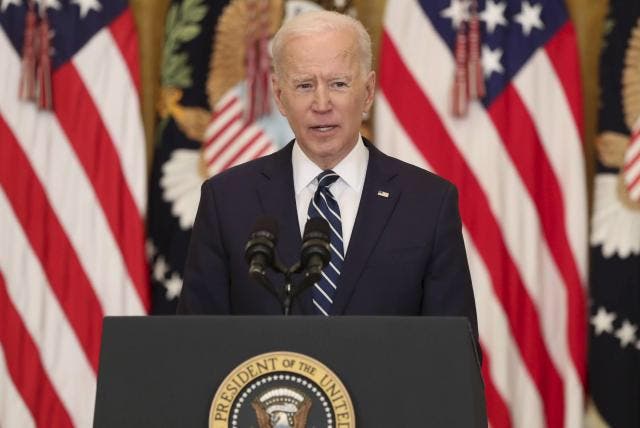 Legisladores urgen a Biden a cancelar la expansión de “Quédate en México»