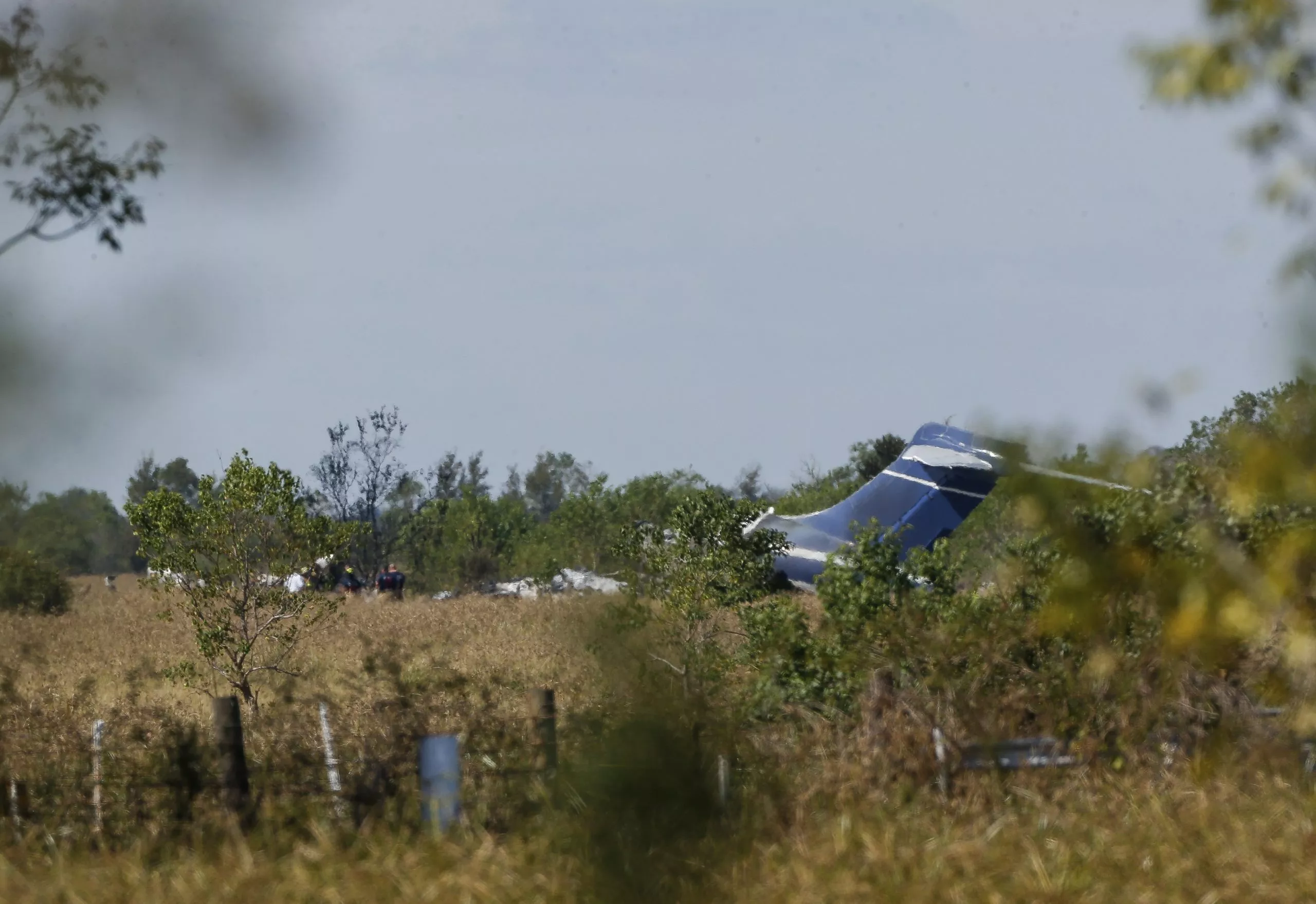 Se estrella un avión en Texas con 21 personas a bordo; una persona resultó herida