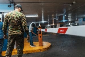 Parqueo de la calle José Reyes permanecerá clausurado hasta su demolición