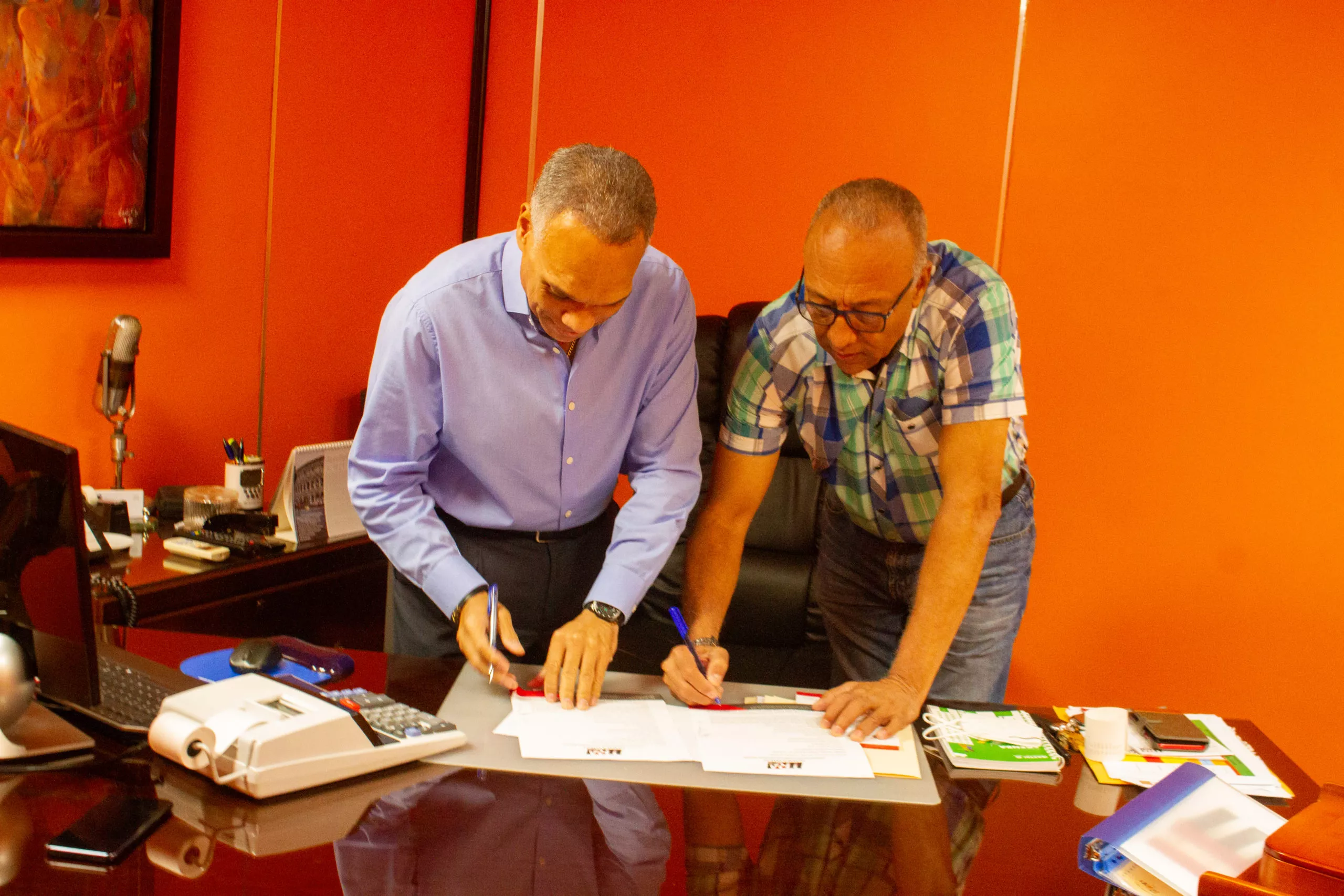 firma de contrato el bailazo en el navican firma de contrato el bailazo en el navican
