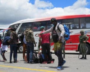 Haitianos, la nueva cara de la migración que atraviesa Ecuador