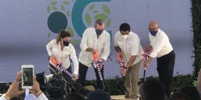 Presidente Abinader encabeza primer palazo para construcción de Cristo Park