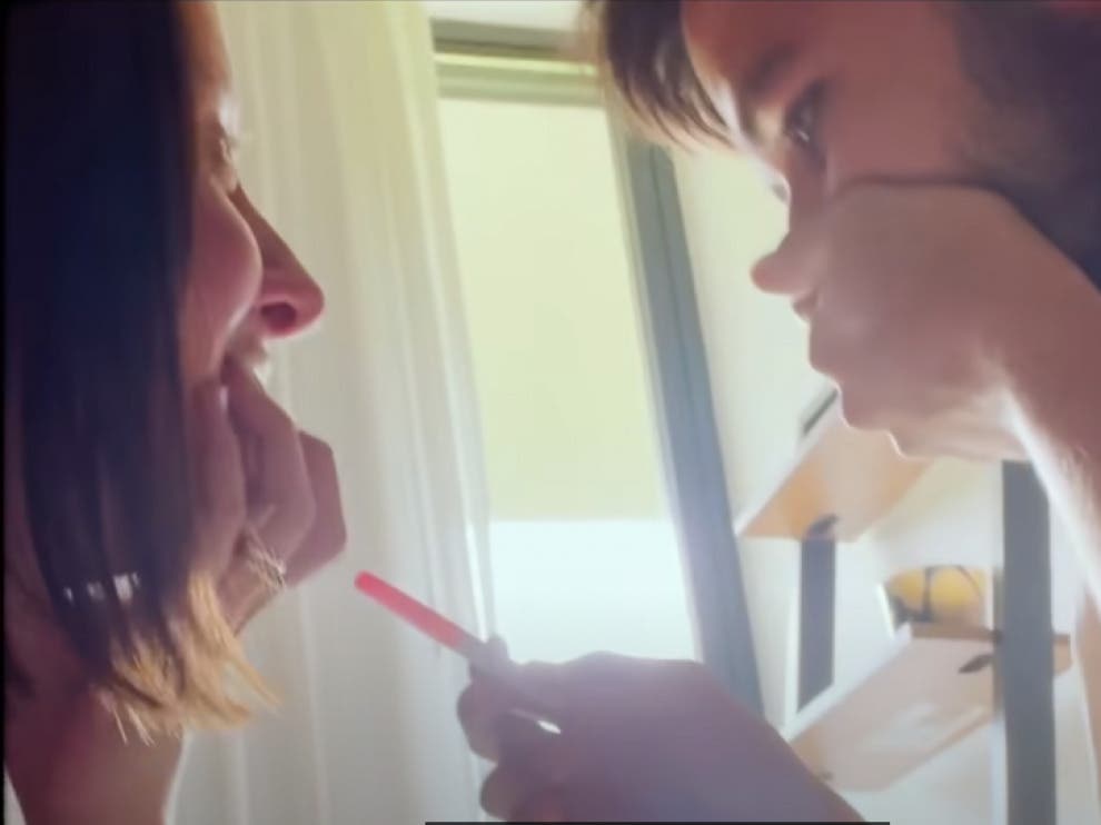Camilo y Evaluna Montaner anuncian en un videoclip que van a ser papás
