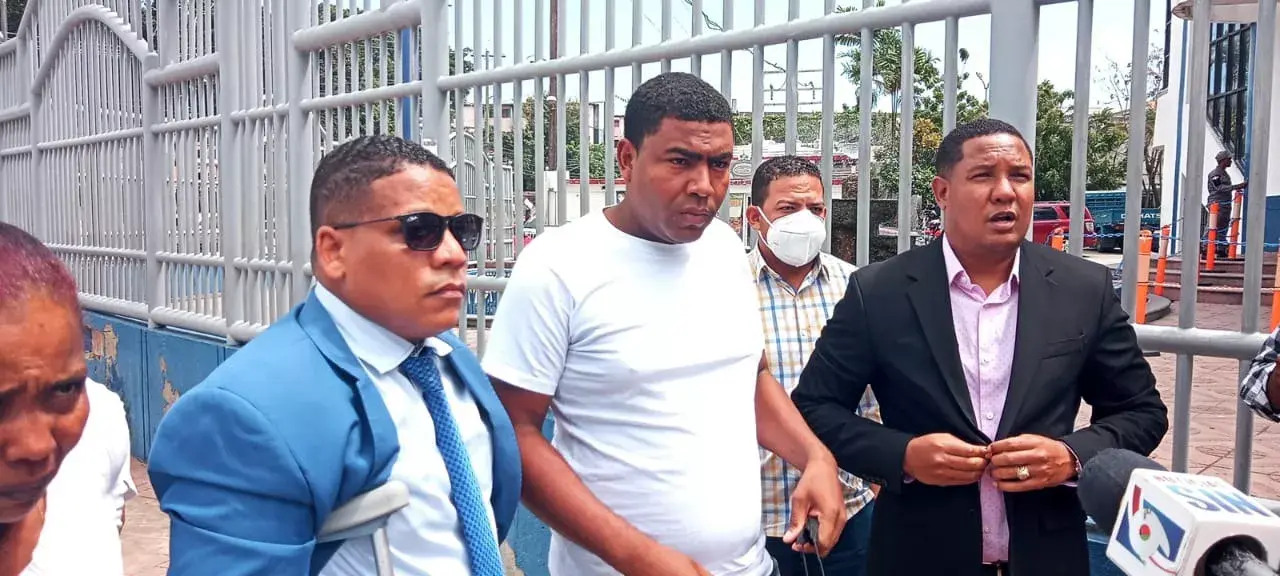 Dejan detenido al motorista que trasladó al cabo acusado de ultimar a Leslie Rosado