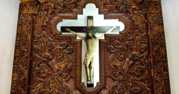 Retablo de madera tallada es el  sello que identifica a la antigua  capilla de San Andrés
