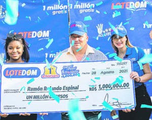 Lotedom entrega premio de promoción “Ganao o Pelao”