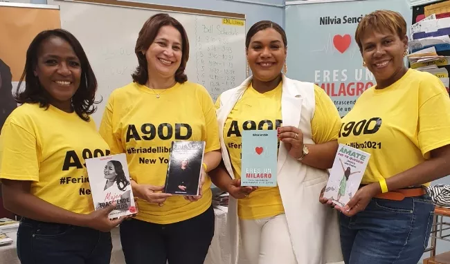 Autora criolla participa en Feria del Libro  en NY