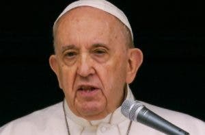 El papa aconseja a parejas casadas: Sean más cariñosos