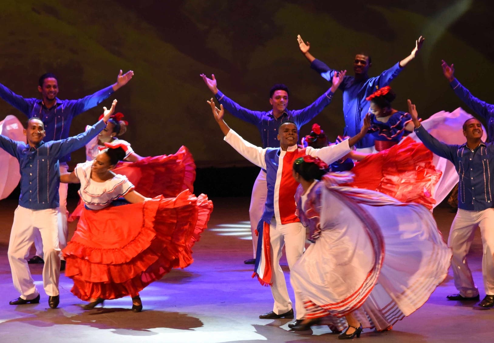 Cultura creará ballets folklóricos en las 14 provincias del Cibao