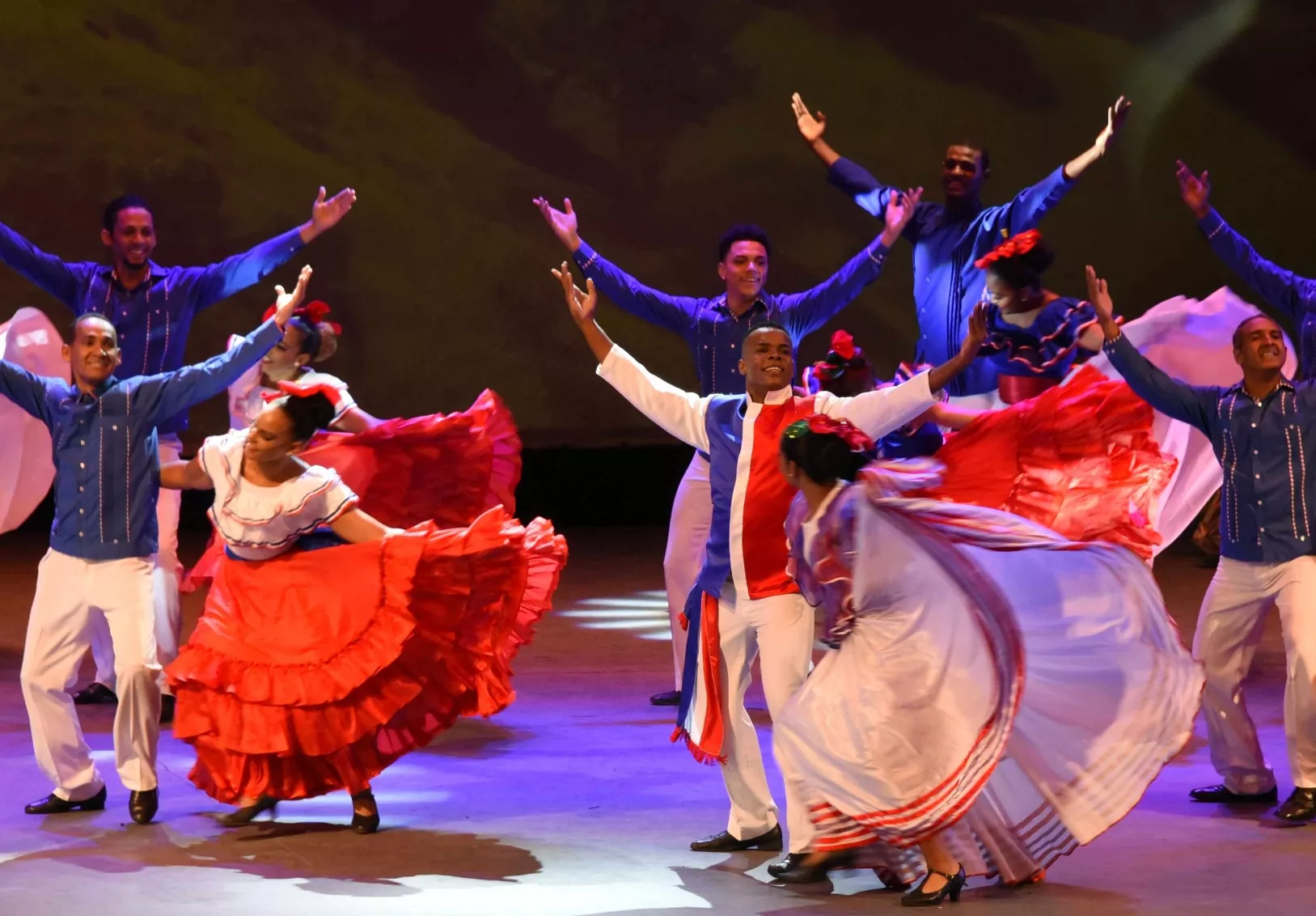 Cultura creará ballets folklóricos en las 14 provincias del Cibao