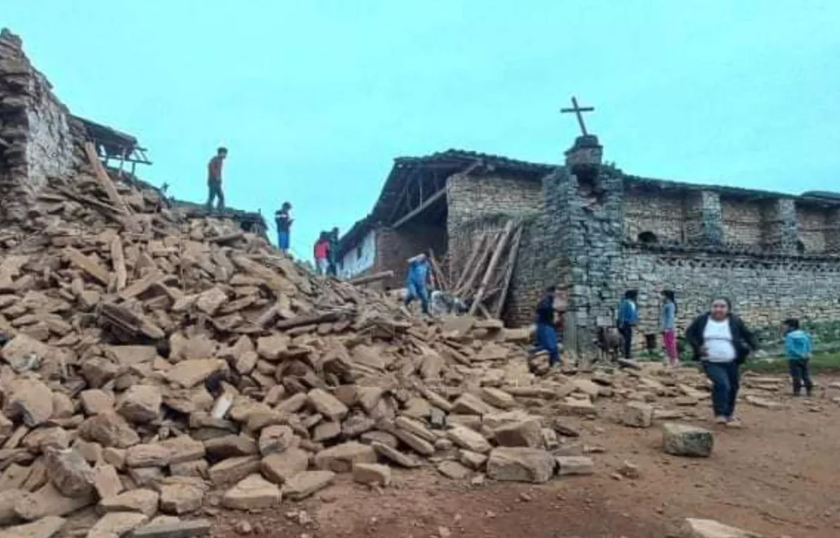 Fuerte terremoto en Perú deja víctimas