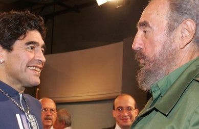 Fidel apoyó vicios de  Maradona en Cuba