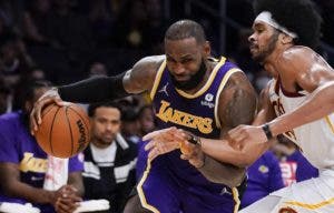 Lakers parecen no  encontrar el rumbo