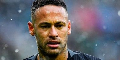 Neymar Jr sufre una lesión en pie derecho