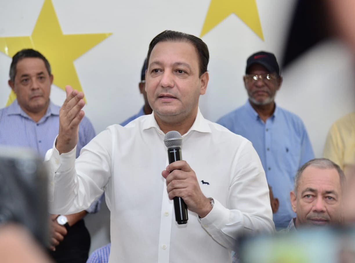 Abel Martínez critica medidas del Gobierno  frente a crisis haitiana