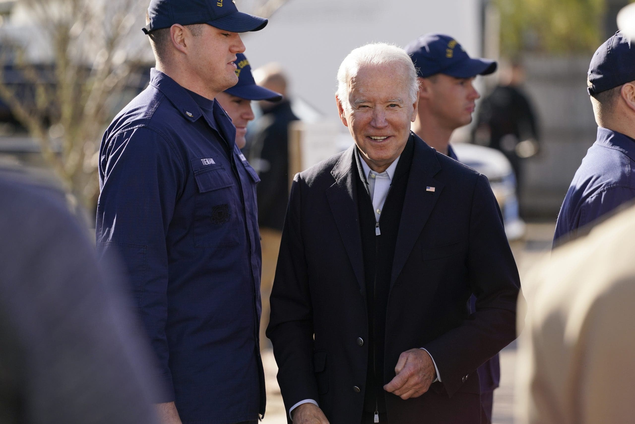 Los Biden pasan Acción de Gracias en casa de un multimillonario en una isla