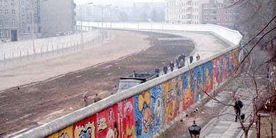 Muro Berlín: Berlín recuerda su aniversario tanto de pogromos como del fin del Muro Berlín