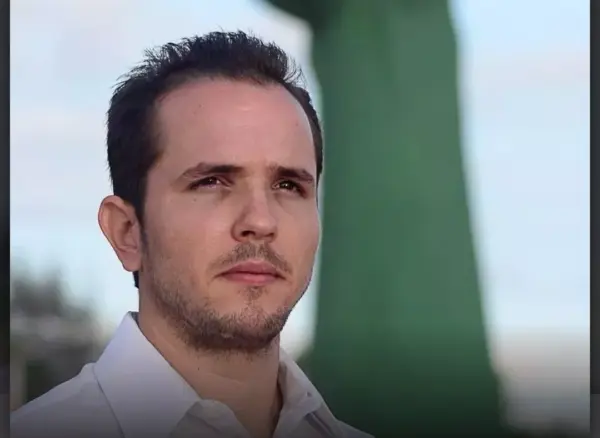 CLAUDIO CAAMANO