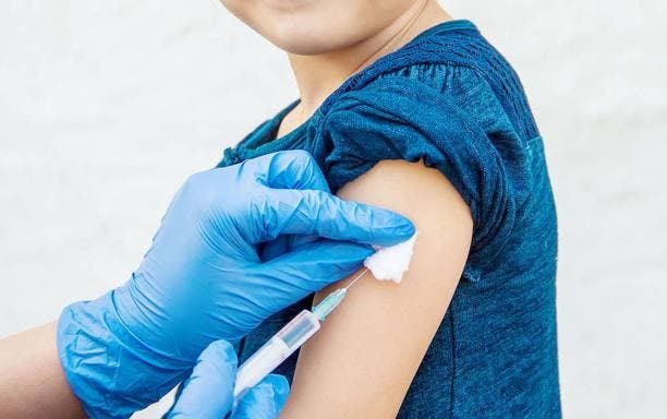 Comienzan a vacunar contra Covid-19 en NYC niños de 5 a 11 años