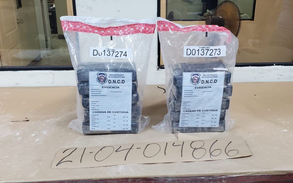 Apresan colombiano con diez paquetes de cocaína en Barahona