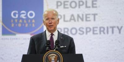 Biden expone pasos para fortalecer cadenas de suministro