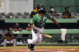 Estrellas inscriben al roster a los GL Francisco Mejía y Phillips Valdez