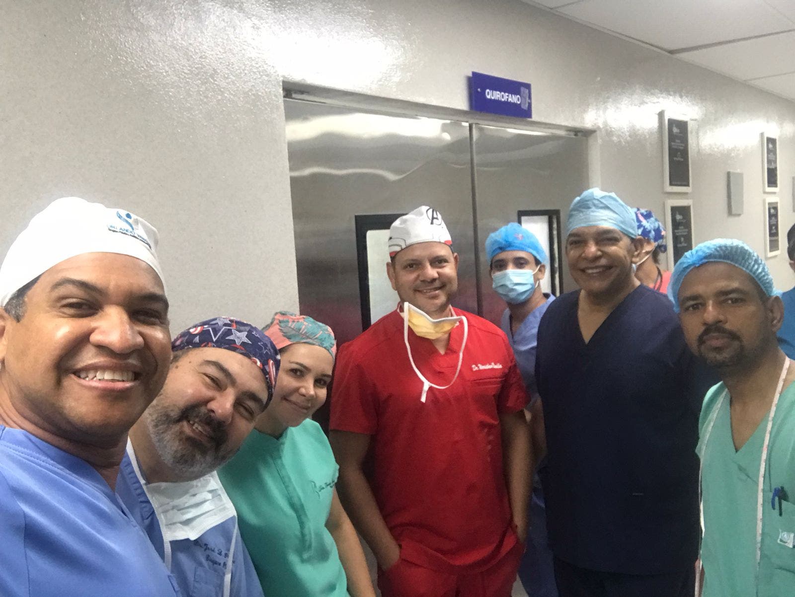 La Academia de Cirugía Plástica realizan 18 cirugías a pacientes con hipertrofia mamaria