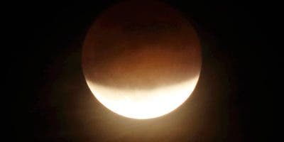 Eclipse parcial de Luna- 208 minutos y 23 segundos. ¿El más largo en siglos?