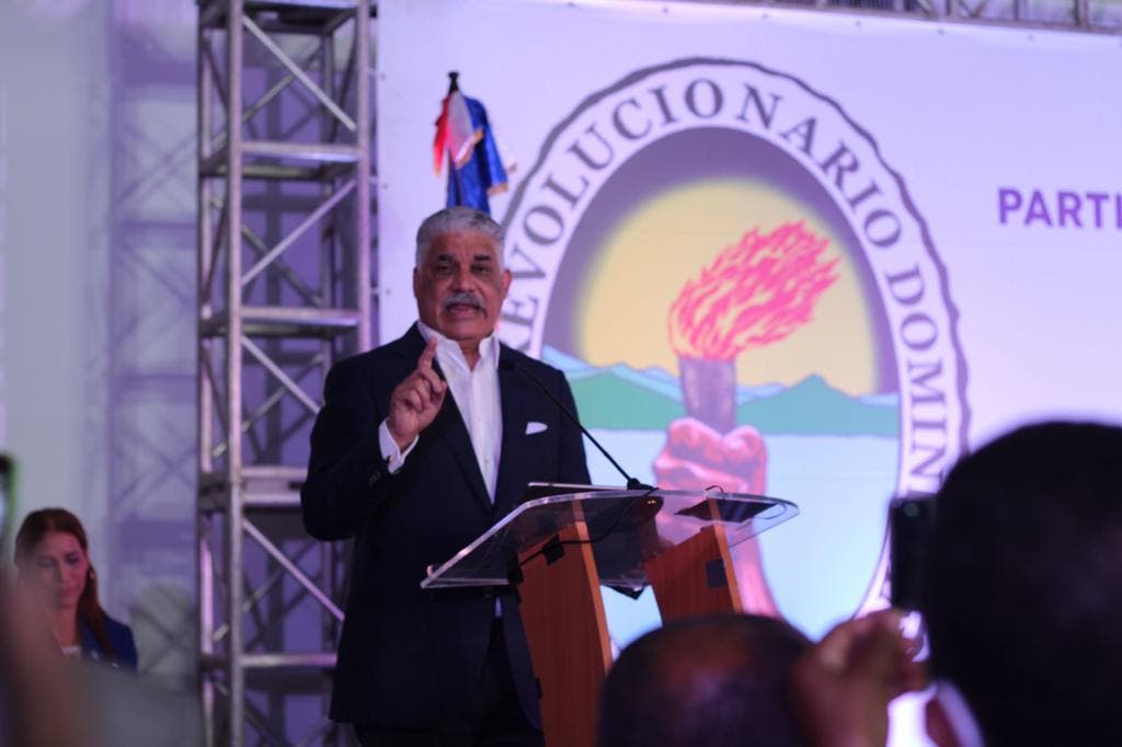 Miguel Vargas anuncia plan de reestructuración y fortalecimiento del PRD