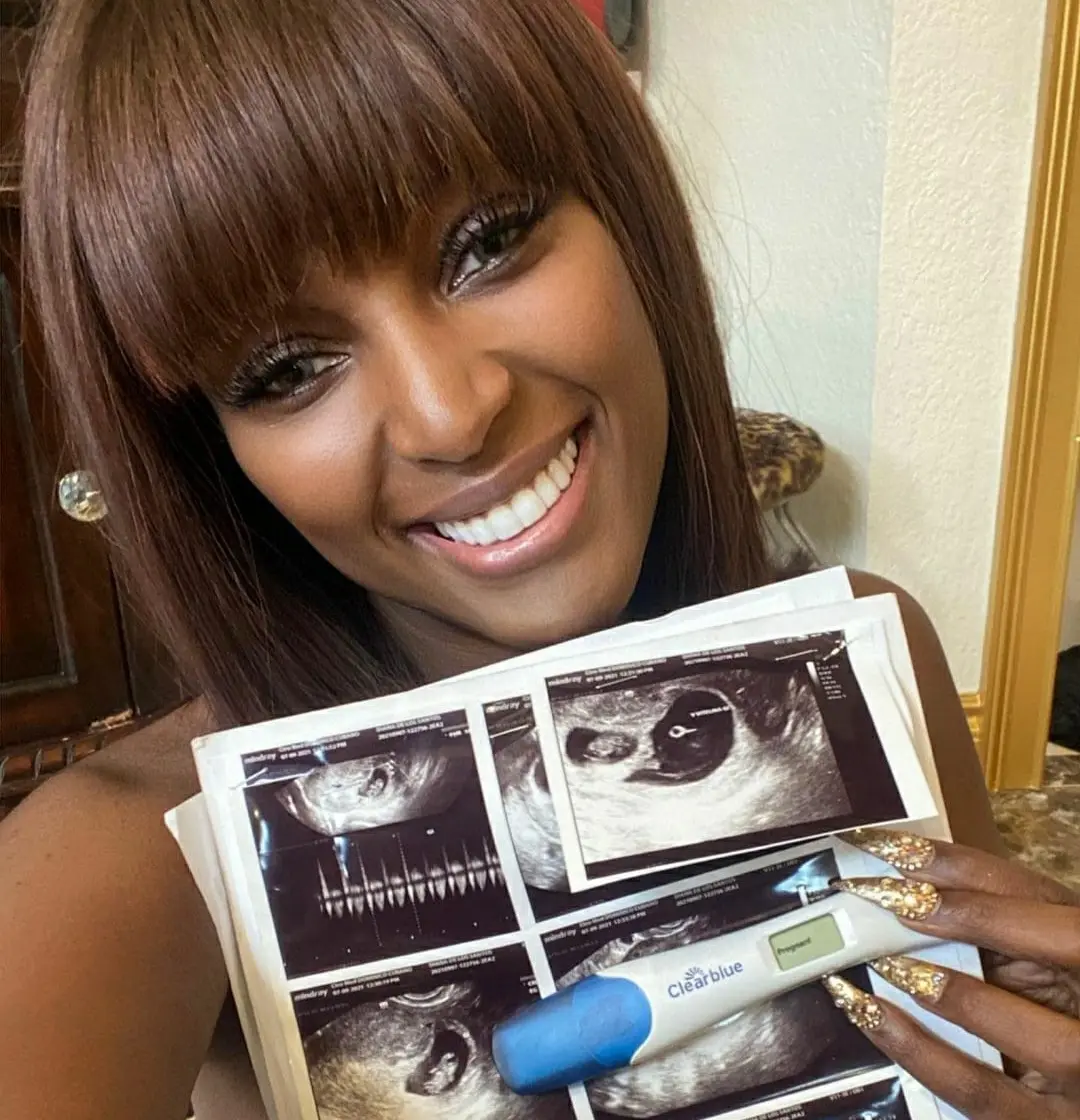 Amara la Negra confiesa está embarazada y para sorpresa de gemelos