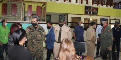 Ministro de Defensa visita a Cooperativa de Fuerzas Armadas