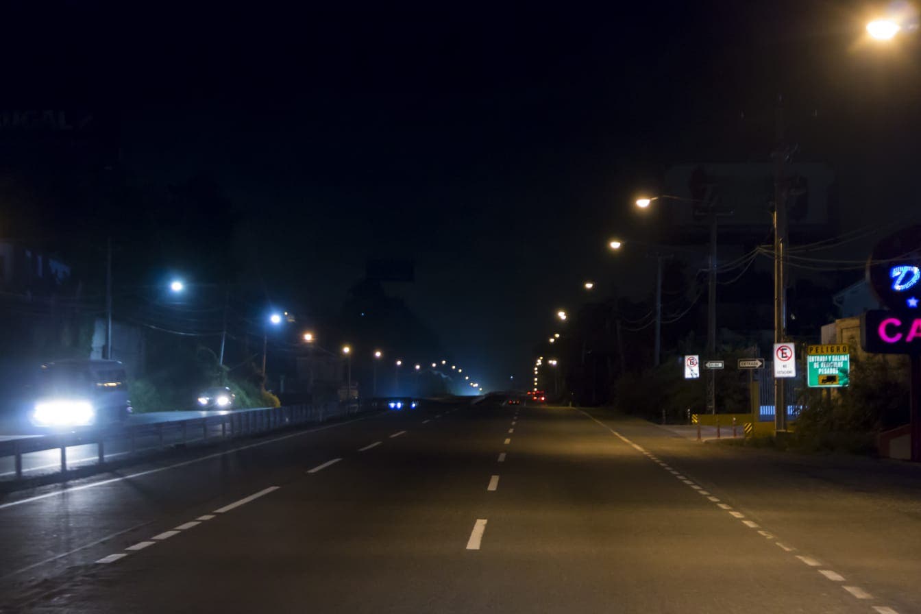 Edesur interviene municipio San Cristóbal con operativo de iluminación