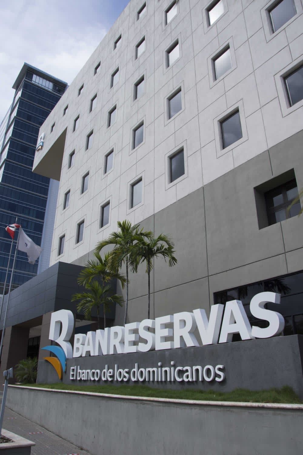 Global Finance reconoce a Banreservas como Banco Más Seguro RD 