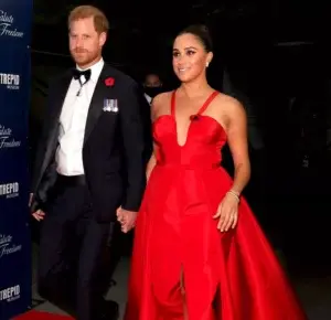 El príncipe Harry y Meghan Markle deslumbran en Nueva York