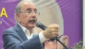 Danilo Medina resalta el liderazgo de los alcaldes