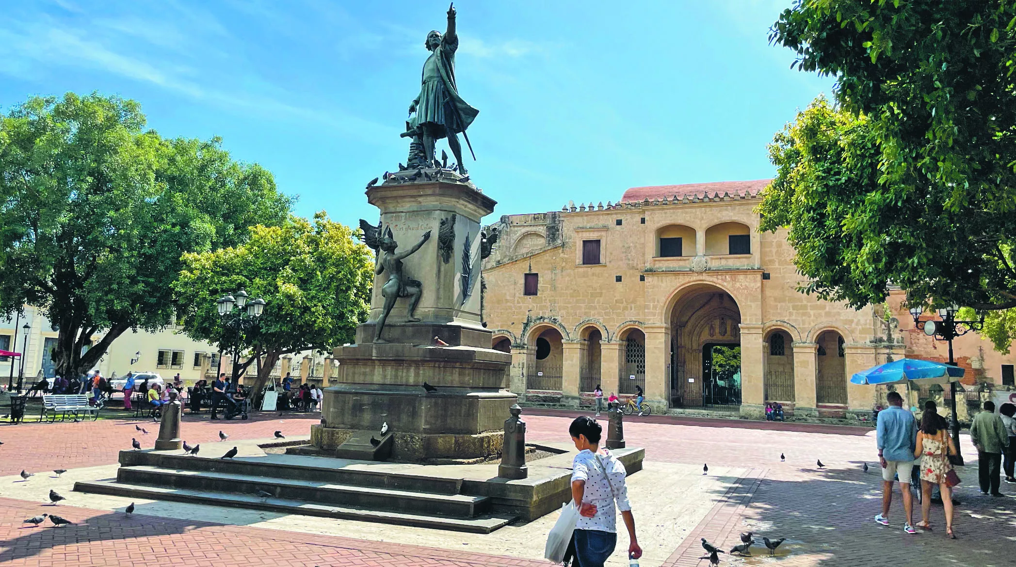 La historia y esencia de las plazas en la Ciudad Colonial