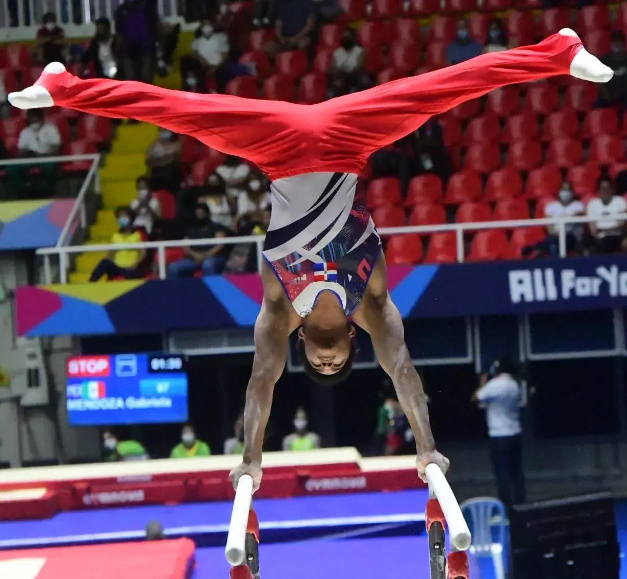 Jabiel Polanco cautiva con destreza en gimnasia