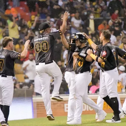 Águilas salen del letargo al derrotar a los Tigres; Ramón Torres remolca 2