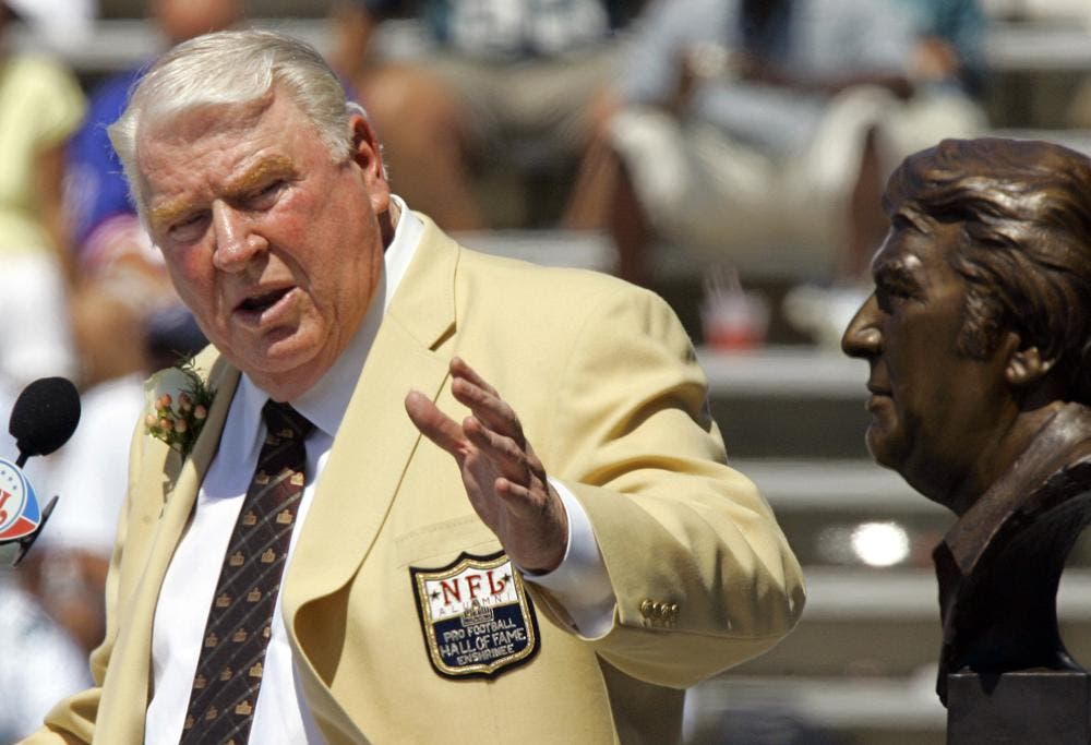 Fallece el legendario entrenador de la NFL John Madden