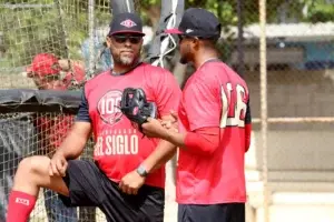 Ronny Paulino sustituye a Rodney Linares como dirigente de los Leones