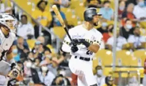 Leody Taveras saca buen resultado a liga invernal béisbol