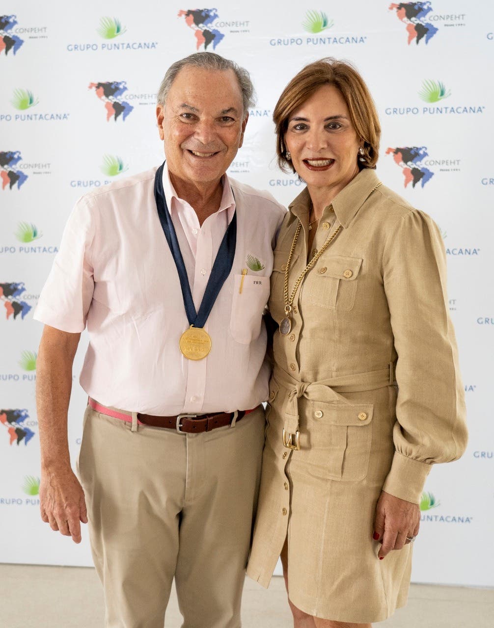 Frank Rainieri recibe Medalla de Oro al Mérito Panamericano de Turismo