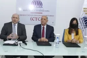 Los CTC y Microsoft suscriben acuerdo para reducir brecha digital