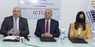 Los CTC y Microsoft suscriben acuerdo para reducir brecha digital