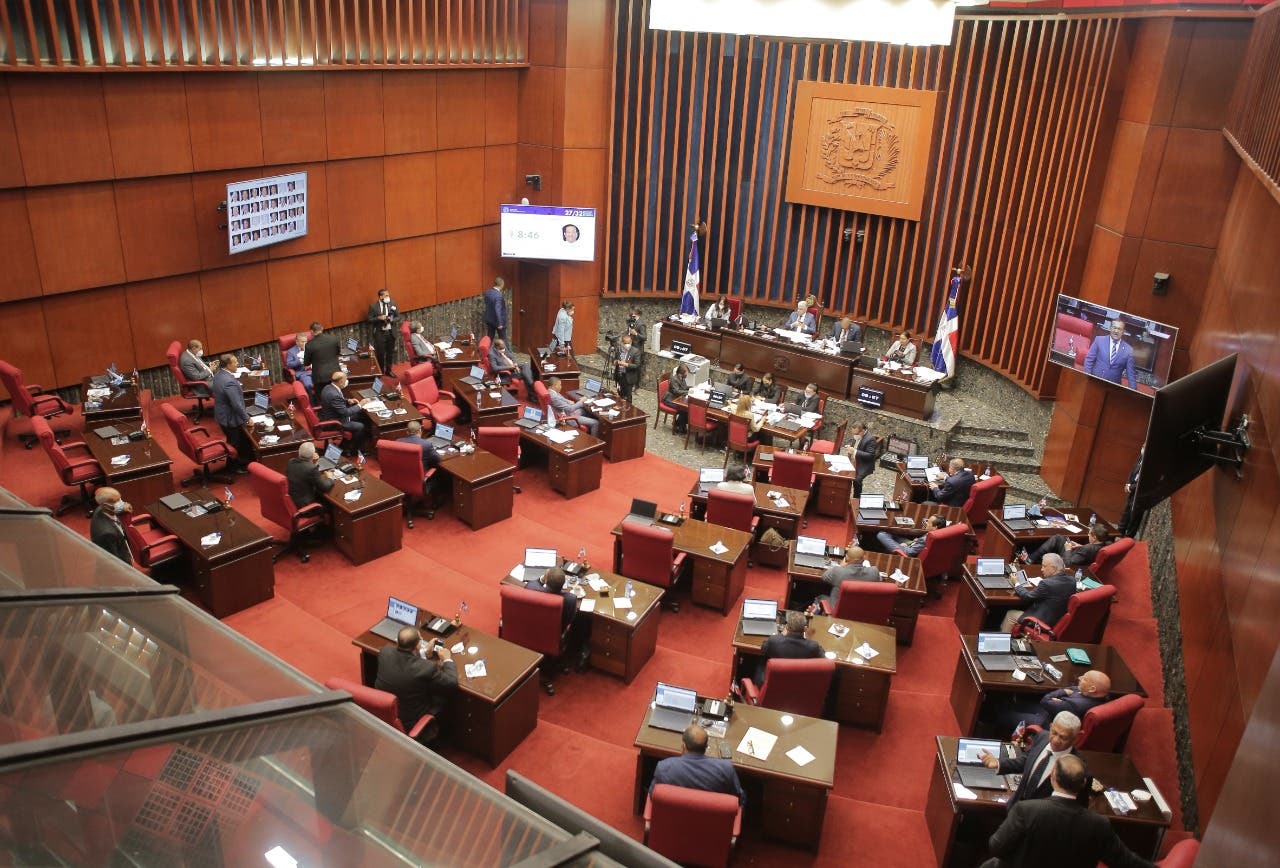 Senado suspende actividades legislativas por fallecimiento de doña Rosa Gómez de Mejía