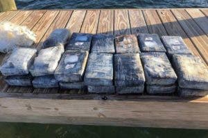 Encuentran bolsa con 31 kilos de cocaína flotando en los Cayos de Florida