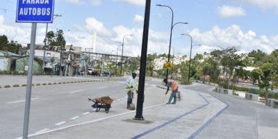 Brigadas de Urbe dan toque final primer tramo avenida de Paseo del Rio